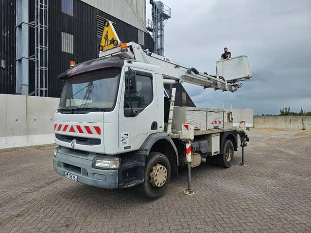 2005 Renault V.I.
