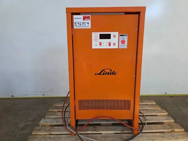 Linde. FW 100 T48/100 48V 100 A Battery charger Linde heftruck batterijlader