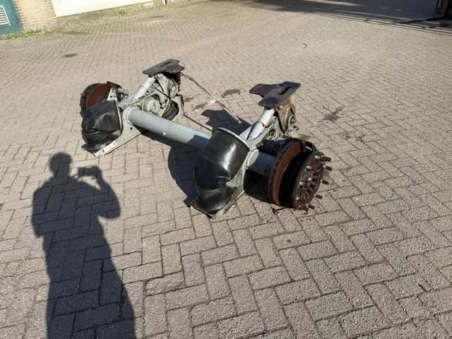 SAF BI9-22S Liftas - Schijfremmen - Oplegger as - Luchtvering - 9 Ton — photo 1 of 8