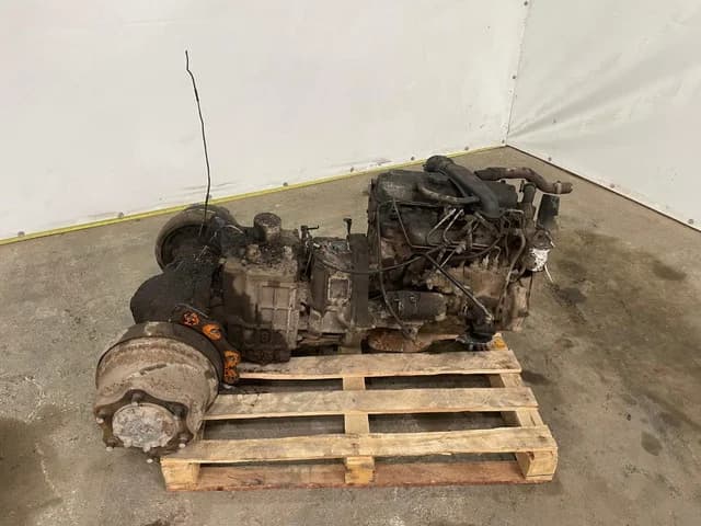 Toyota 4-cilinder dieselmotor compleet - Handgeschakelde versnellingsbak - Achteras - Zexel inspuitpomp — photo 1 of 13