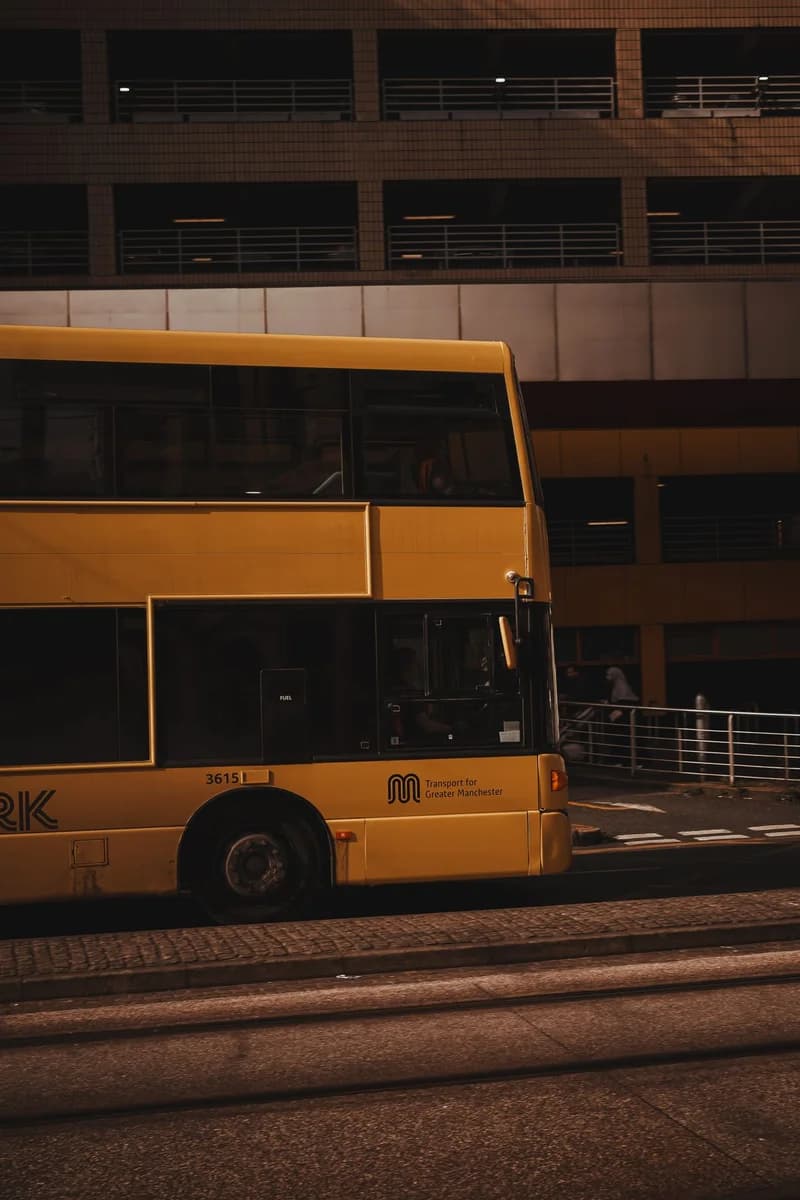 2021 Volvo 8900