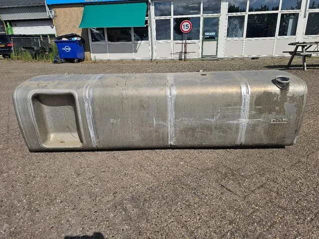DAF XF106 CF Euro 6 Diesel Tank 845L 1944801 Aluminium Brandstoftank — photo 1 of 11