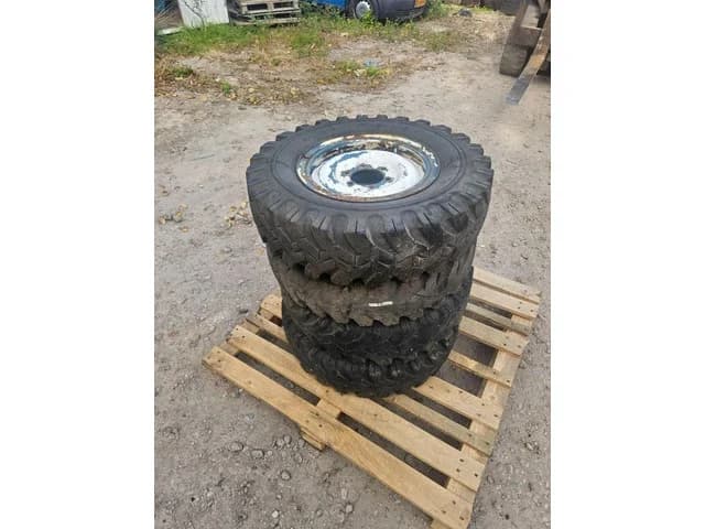 Firestone 7.50-16 LT Band – Truck / Trailer Band – 16 Inch — photo 1 of 2