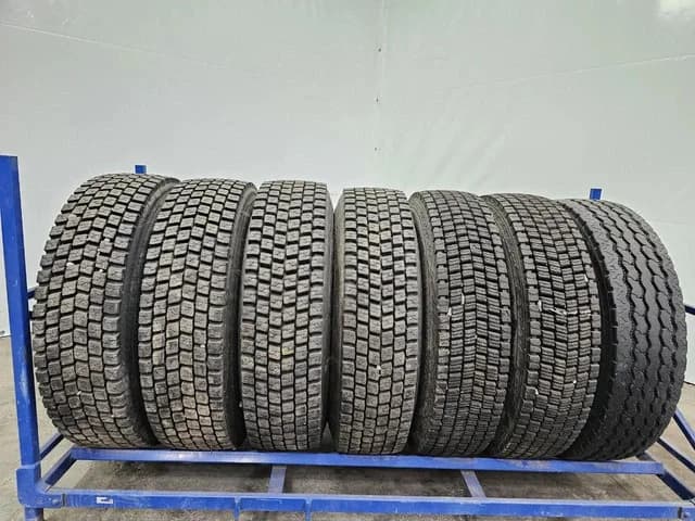 Continental 295 Truck Band – 22.5 Inch – Vrachtwagen / Trailer — photo 1 of 12