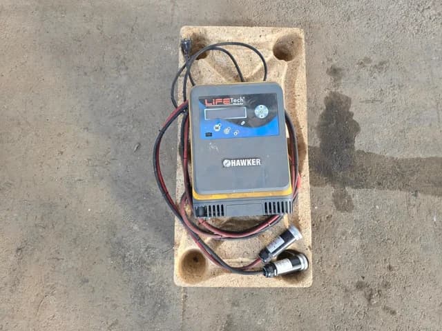 Hawker LifeTech EK48 Heftruck Batterijlader EnerSys — photo 1 of 8