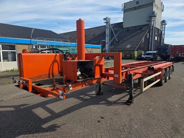 LAG 0-3-39 3 assige containerchassis - ROR assen - Trommelremmen - Luchtvering - Twistlock - Reserve band - 30 FT — photo 1 of 16
