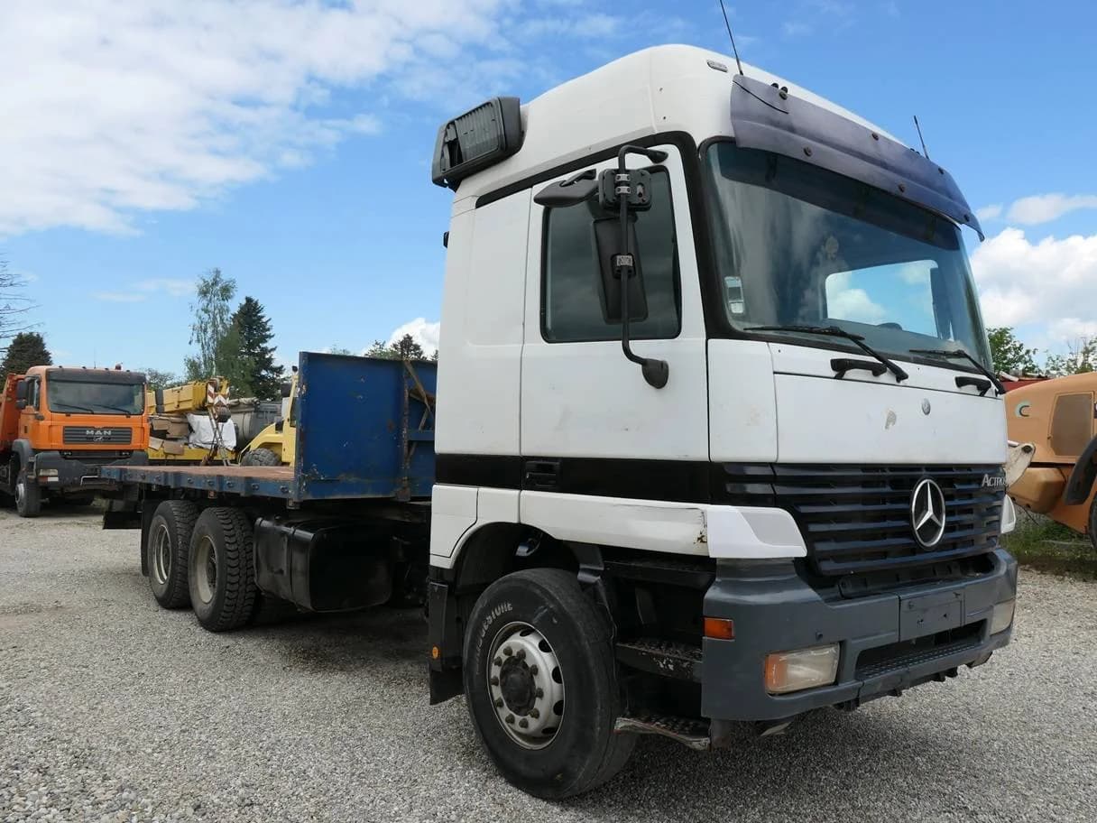 1999 Mercedes-Benz 2653 L — photo 1 of 10