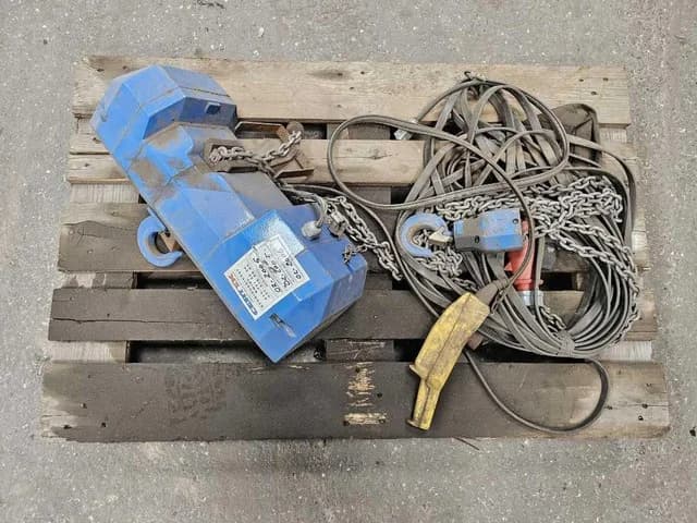 1t Takel 1 Ton – 1000 kg – Kettingtakel / Hijswerktuig – Werkplaats – Industrie — photo 1 of 7