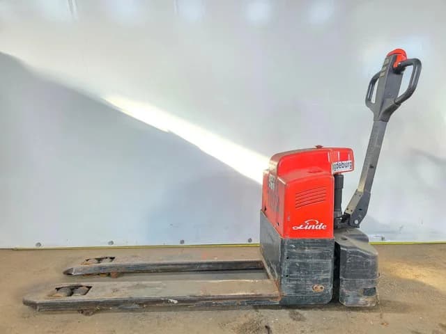Linde. MT15 - 1500 kG Linde MT 15 - Palletwagen 1500kg - Handpallettruck - 2016 — photo 1 of 13