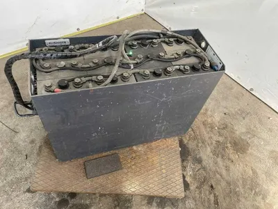Audi S 1158 tractiebatterij - elektrische heftruck - reachtruck - magazijntruc — photo 2 of 9