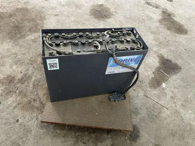 Audi S 1158 tractiebatterij - elektrische heftruck - reachtruck - magazijntruc — photo 5 of 9