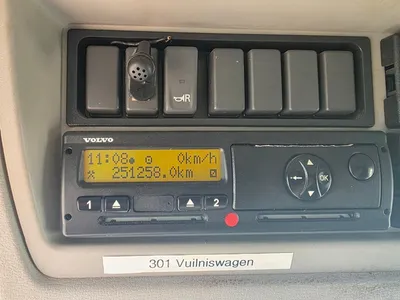 Volvo FE 62R Vuilniswagen - Geesink GPM III V 22H25 / GCB 1000 II Split 2010 - Huisvuilwagen – Achterlader – Euro 5 — photo 18 of 20
