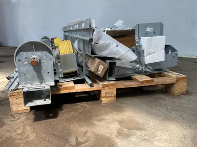 ThyssenKrupp gearless liftmachine (PMC145M202) - Warner elektromagnetische rem Speed governor (snelheidsbegrenzer SG-200) - Complete deuroperator/rol — photo 8 of 20