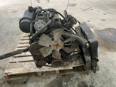 Toyota 4-cilinder benzinemotor - Impco LPG-installatie - Versnellingsbak - Radiator - Uitlaat - Achteras - Cardanflens — photo 8 of 12