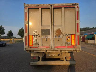 STAS 3-assige kipper - SAF assen - Schijfremmen - Luchtvering - Liftas - gereedschapskist - 38 Ton — photo 6 of 16
