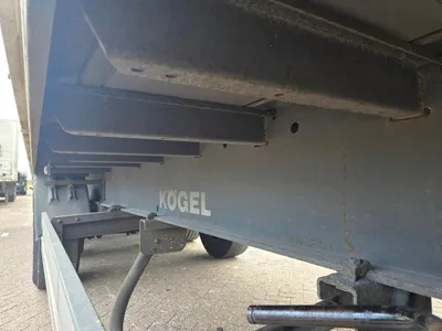 Kögel BPW - Drum 3-assige geslotenbak oplegger - BPW assen - Trommelremmen - Luchtvering — photo 17 of 20