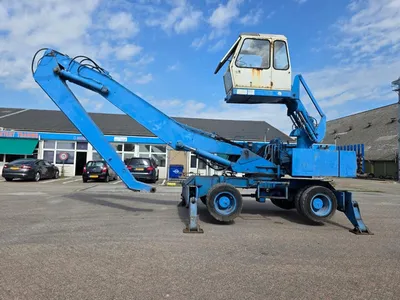 Fuchs-Bagger F714.4 Graafmachine met Deutz F6L912 6 cilinder motor - Hydrauliek — photo 1 of 20