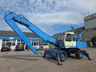 Fuchs-Bagger F714.4 Graafmachine met Deutz F6L912 6 cilinder motor - Hydrauliek — photo 2 of 20