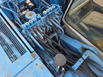 Fuchs-Bagger F714.4 Graafmachine met Deutz F6L912 6 cilinder motor - Hydrauliek — photo 14 of 20