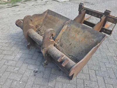CW 30 Connection Puin-/Sorteerbak - Graafbak - Palletvork - Stalen uitvoering — photo 10 of 17