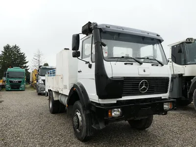 1988 Mercedes-Benz 2028 AK — photo 2 of 12