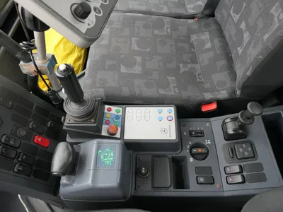 2007 Mercedes-Benz U500 — photo 7 of 11