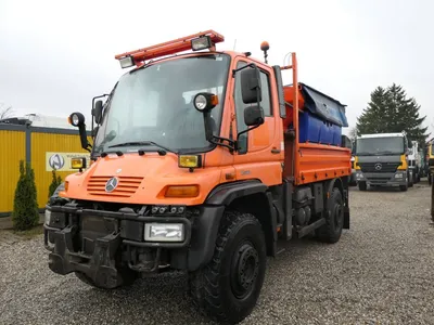 2007 Mercedes-Benz U500 — photo 2 of 10