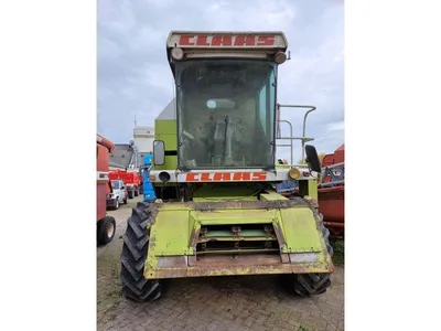 Claas Dominator 68S maaidorser – betrouwbare combine – 6 schudders – 3200L tank - 1990 — photo 2 of 20