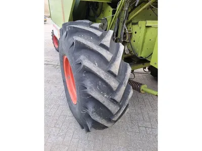 Claas Dominator 68S maaidorser – betrouwbare combine – 6 schudders – 3200L tank - 1990 — photo 9 of 20
