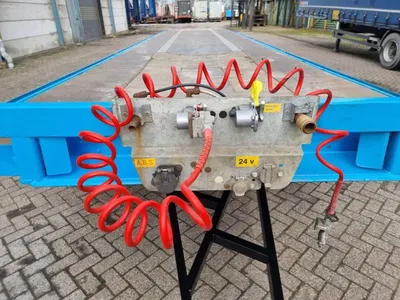 Van Hool 13.60 M LONG 1 M HIGH - SUPER SINGLE TIRES - DRUM BRAKES — photo 9 of 19