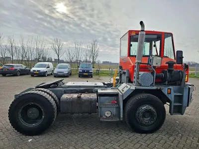 CVS-Ferrari TT2516B CVS Ferrari TT2516B terminaltrekker – 2003 – 4.500 uur – diesel – 4x2 — photo 4 of 16