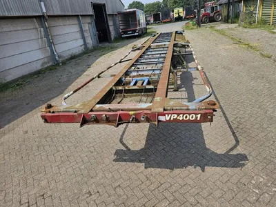Fruehauf 2 2-Assig Containerchassis – SMB Assen – Trommelremmen – Luchtvering – Skelet Trailer - 40FT - 20FT — photo 2 of 10
