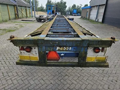 Fruehauf 2 2-Assig Containerchassis – SMB Assen – Trommelremmen – Luchtvering – Skelet Trailer - 40FT - 20FT — photo 5 of 10