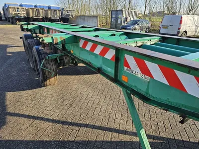 Renders BPW Containerchassis 2000 – 3 Assen – 29 Ton Laadvermogen – Trommelremmen – Luchtvering — photo 8 of 11