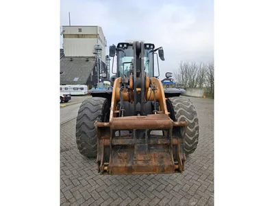 Case 821G wiellader – 230 PK – shovel - 4x4 — photo 2 of 20
