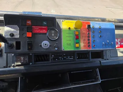 Renault M210 Brandweerwagen 2000 – 4x4 – Dubbele Cabine — photo 10 of 20