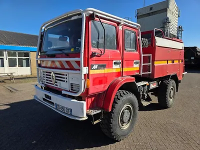 Renault M210 Brandweerwagen 2000 – 4x4 – Dubbele Cabine — photo 1 of 20