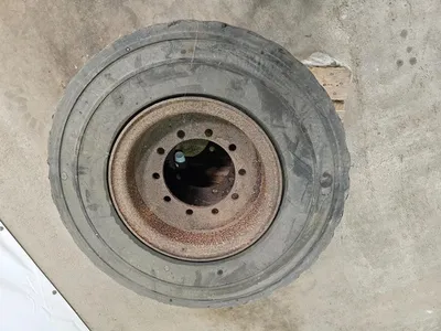 Michelin Full Rubber Band – Massieve Heftruckband – Solid Tire – Industrieel — photo 4 of 5
