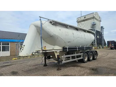 Spitzer Cement Trailer – 43m3 – Silo Oplegger – 3 Assen – Bulk Transport — photo 1 of 20