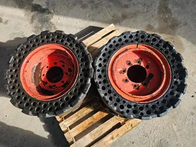 Michelin 30x10-16 Banden met Velgen – Set – Skidsteer / Minishovel – Heavy Duty — photo 1 of 4
