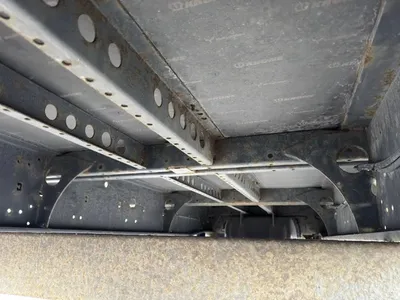 Krone 3-assige Schuifzeiltrailer - BPW - Trommelremmen - Luchtvering - 435/50 R19.5 - 39 Ton - 2014 — photo 17 of 20