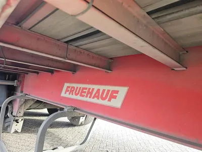 Fruehauf Gesloten Oplegger – FST4 – 3 Assen – Laadklep – Box Trailer - Schijfremmen - Luchtvering - Liftas - 2013 — photo 13 of 18