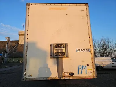 Fruehauf Gesloten Oplegger – TX34 – 3 Assen – Laadklep – Box Trailer - Schijfremmen - Luchtvering - Liftas - Reserve band 2010 — photo 2 of 20