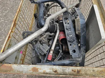 MAN Box with truck parts Bak met MAN vrachtwagen onderdelen — photo 8 of 9