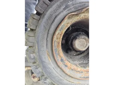 Michelin 18x7-8 Band – Heftruck Band – Massief Rubber – Goede Staat (180/70-8) full rubber — photo 3 of 3