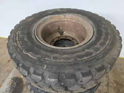 Michelin 365/85 R20 Band – Truckband – Goede Staat — photo 3 of 10