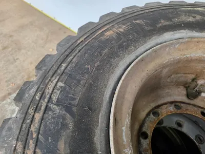 Michelin 365/85 R20 Band – Truckband – Goede Staat — photo 5 of 10