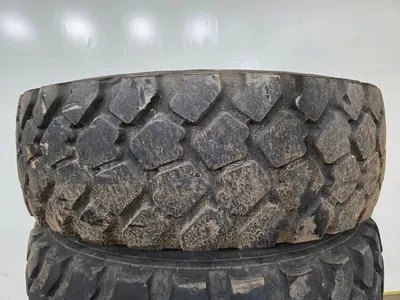 Michelin 365/85 R20 Band – Truckband – Goede Staat — photo 7 of 10