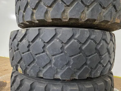 Michelin 365/85 R20 Band – Truckband – Goede Staat — photo 9 of 10