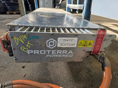 Proterra Powered DV14 75kWh Battery Pack – New Lithium Ion EV Truck / Bus Battery — photo 5 of 8